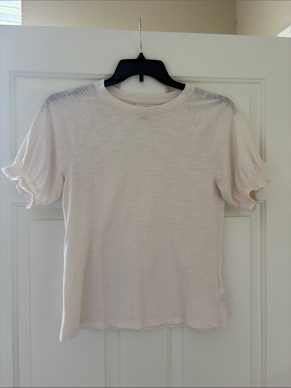 Universal Thread Cream Short Sleeve Ruffle Sleeve Tee